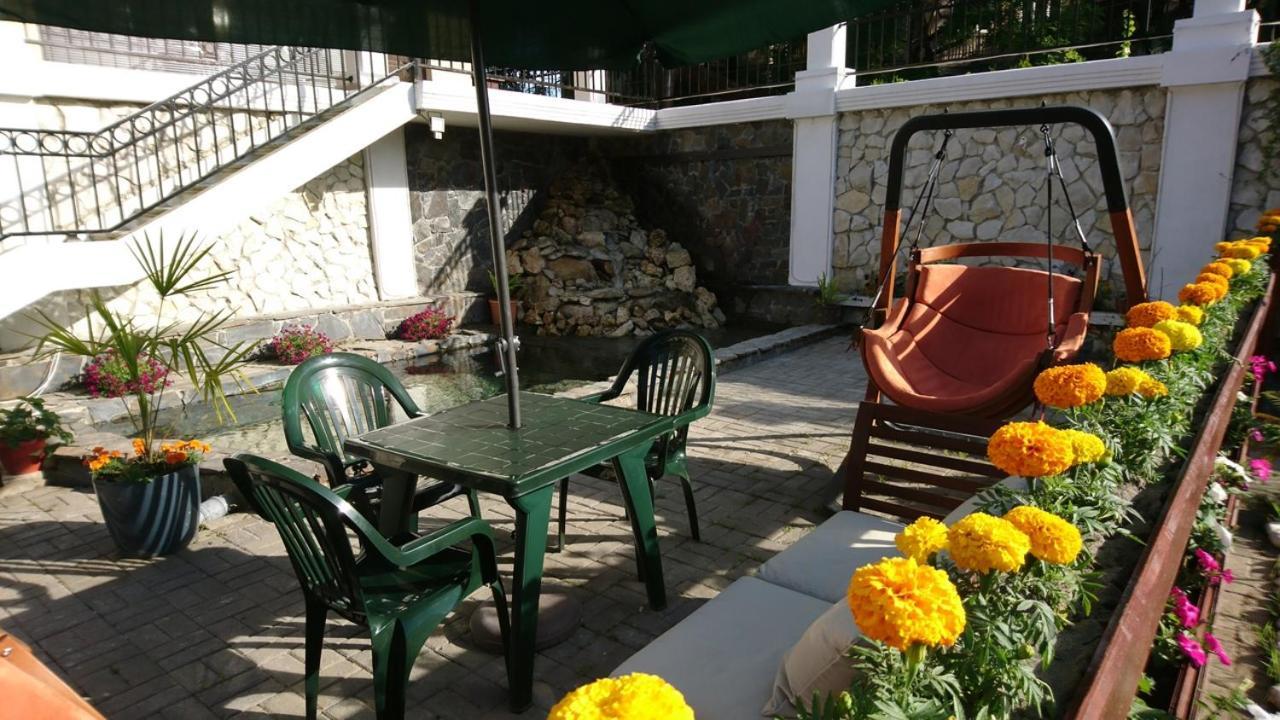 Spa Hotel Karakas Sukhumi Exteriör bild